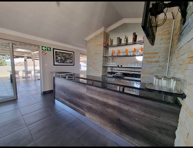 835M² OFFICE FOR SALE IN SUNNINGHILL